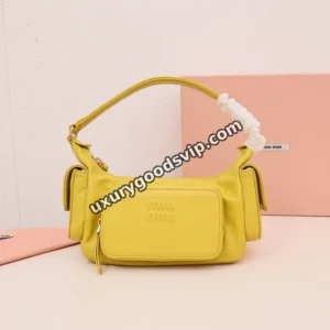 MiuMiu-No.17
