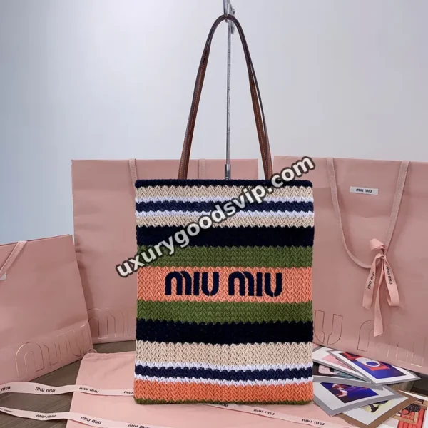 MiuMiu-No.21