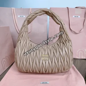 MiuMiu-No.24
