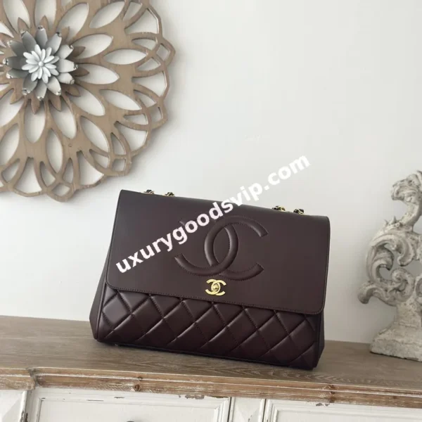 4 (1) Chanel No.4