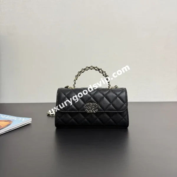 6 (1) Chanel No.6